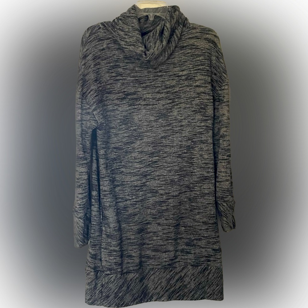 ST. JOHN’s BAY ACTIVE Grey Black Cowl Neck Above Knee Tunic Top Thumb Hole Shirt